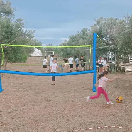 مكان تخييم Macaria Agricampeggio أليستي