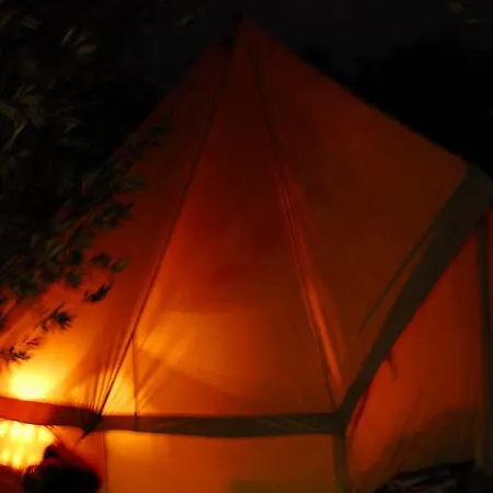 Macaria Agricampeggio أليستي